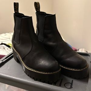 Dr. Martens Rometty Wyoming Leather Platform Chelsea Boots